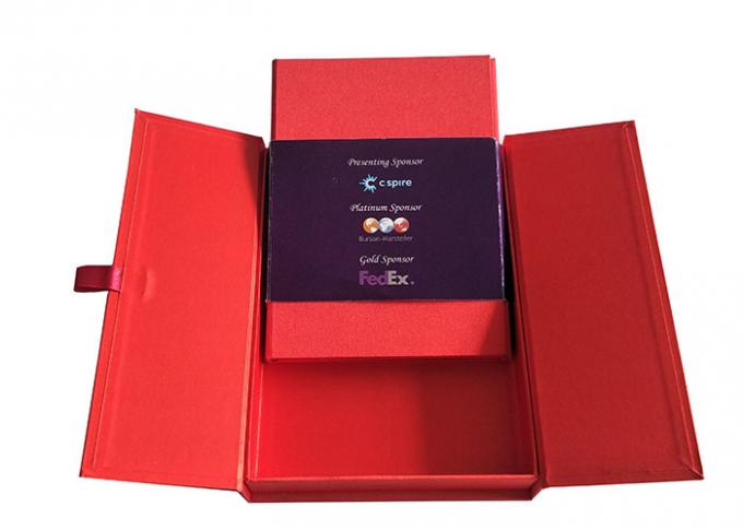 Τοπ κόκκινο διαμορφωμένο βιβλίο κιβώτιο ΚΑΠ, μαγνητικό κιβώτιο χτυπημάτων με την ταινία σατέν πλάτους 2cm