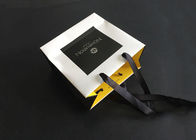 Τυπωμένες τσάντες εγγράφου λαβών κορδελλών οι δώρο φέρνουν το λευκό Μαύρο μέσα κίτρινος Greaseproof προμηθευτής