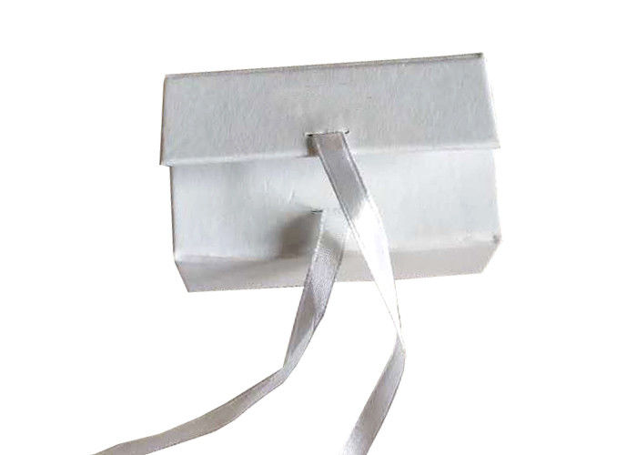 Ελαφρύ περιδέραιο συσκευασίας κιβωτίων δώρων εγγράφου κοσμήματος με το καυτό λογότυπο σφράγισης προμηθευτής